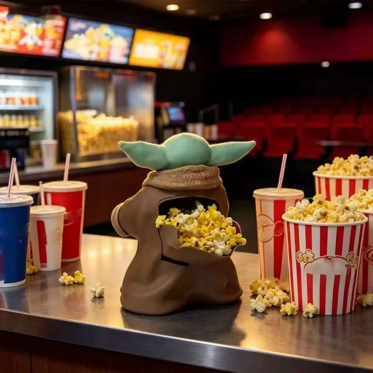 スターウォーズ ベビーヨーダ ポップコーンバケット マンダロ - Baby Yoda Products のレビューと価格